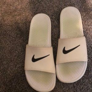 Nike shower shoes
